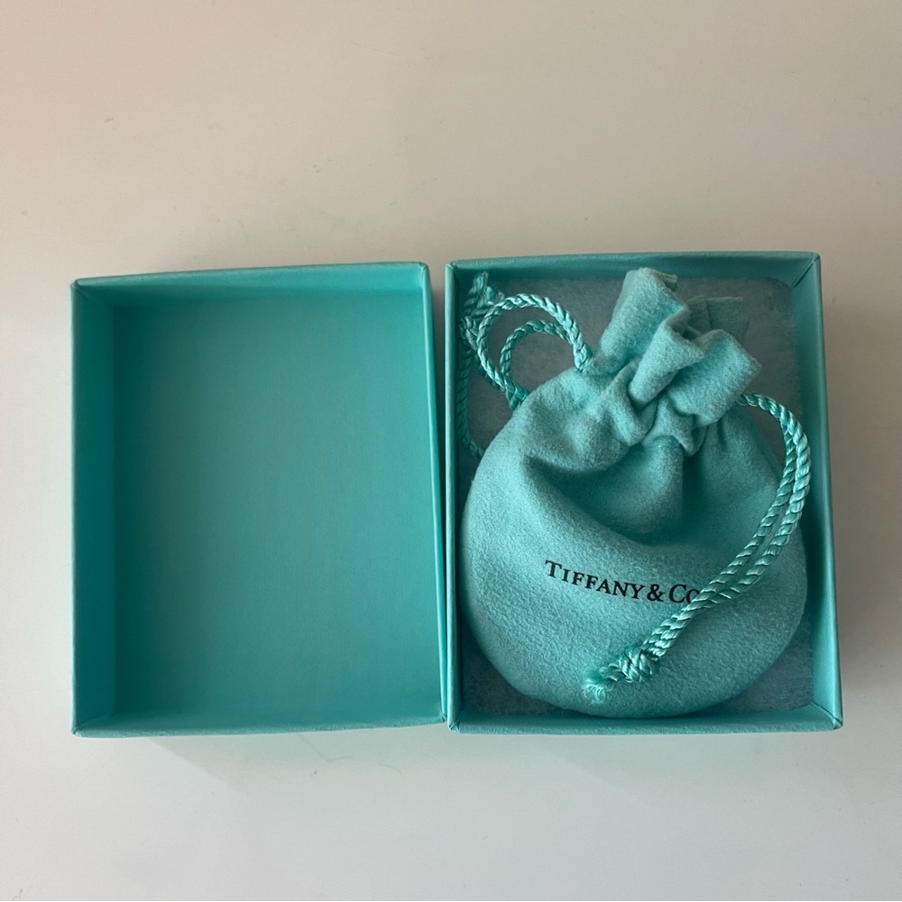 TIFFANY & Co Puff heart silver necklace - Picture 7 of 8